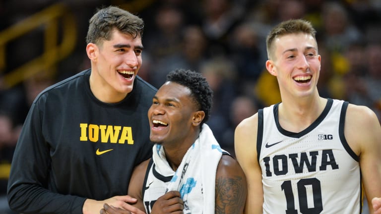 Hawkeyes Keep The Focus, Rout Kennesaw State