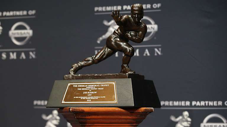 Will A Non Quarterback Win The Heisman Trophy Ever Again Sports Illustrated Florida Gators News Analysis And More