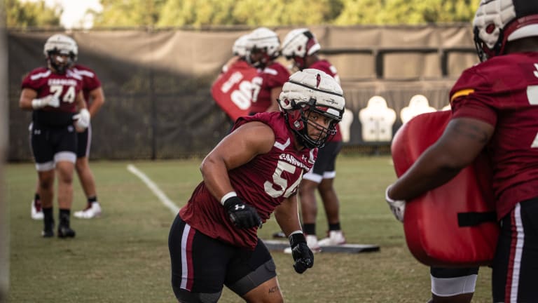 Gamecocks Work On Correcting Scrimmage Errors During Tuesday's Practice