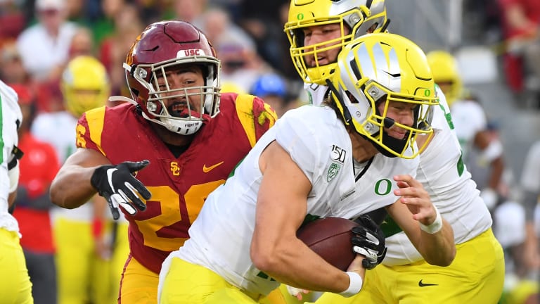 Oregon Makes Its Playoff Case With Crushing, 56-24, Win Over USC