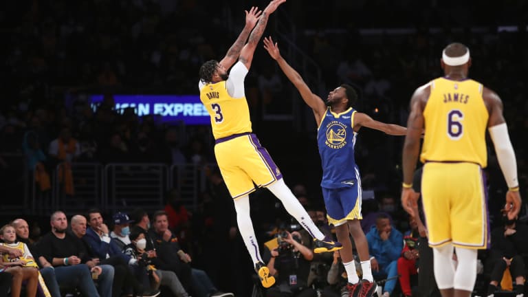 Lakers: Anthony Davis Jumpshot Efficiency is the Worse in the League