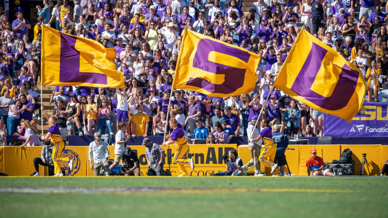 Extra Points: LSU job is best in CFB