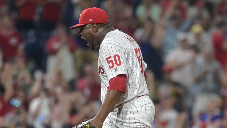 The Phillies Are Interested in Bringing Héctor Neris Back