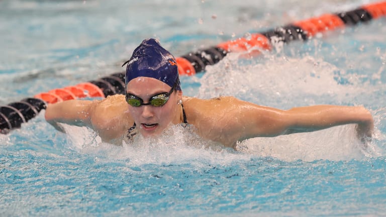 Alex Walsh and Kate Douglass Set ACC Records at Tennessee Invitational