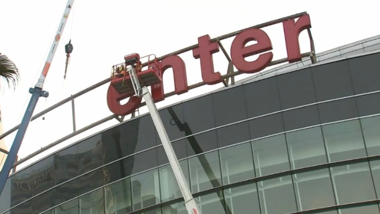 Staples Center Takes Sign Down For Change to Crypto.com Arena