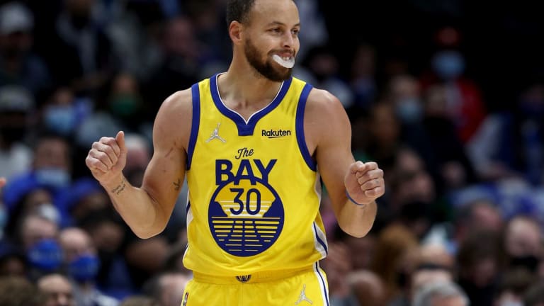 Steph Curry Gives Update on Quad Injury Suffered Against Mavericks