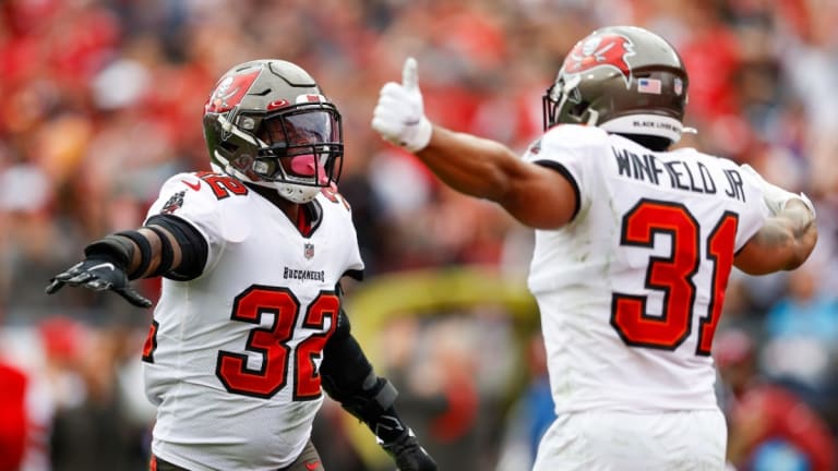 Buccaneers Bounce Eagles Out of Playoffs With 31-15 Wild Card Win