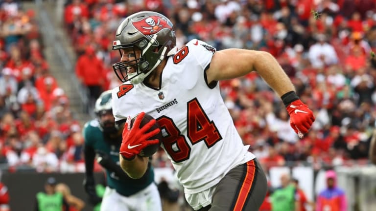 Mike Evans, Rob Gronkowski Make History During Buccaneers' Win Over Eagles
