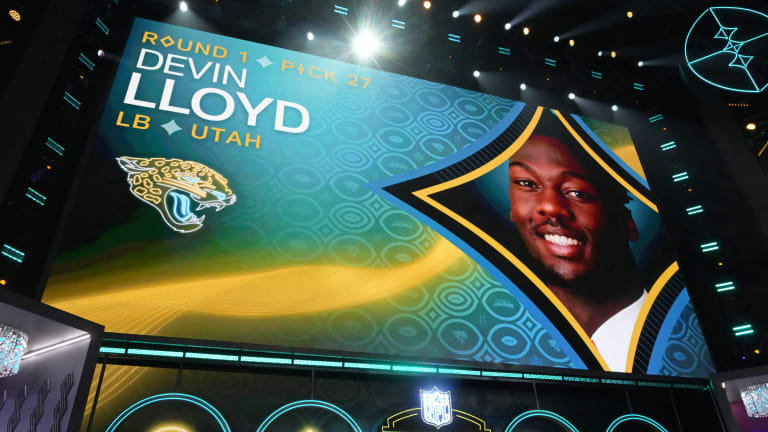 Devin Lloyd shares why he chose No. 33 over No. 22 for Jaguars