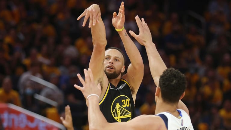 Steph Curry Makes History in Game 2 Win