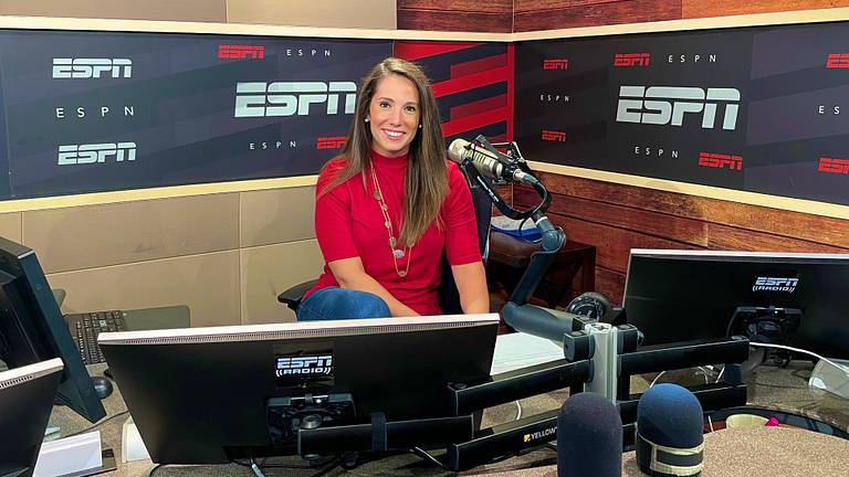 Ex Vikings Reporter Courtney Cronin To Debut On ESPN s Around The Horn 