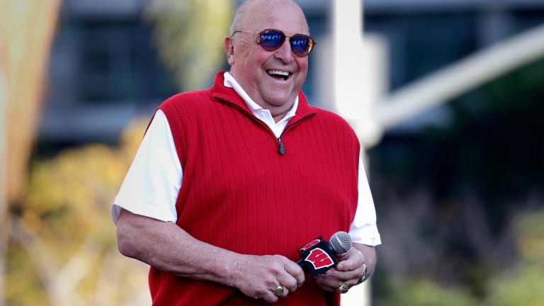 Barry Alvarez Woke Up a Sleeping Giant at Wisconsin