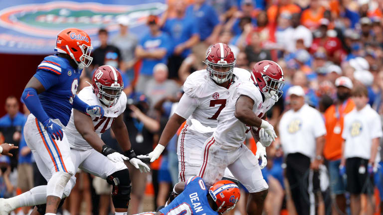 Alabama Football Coaching Staff Names Five Players of the Week
