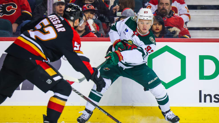 Kaprizov extends point streak to 13 games, but Wild fall to Flames