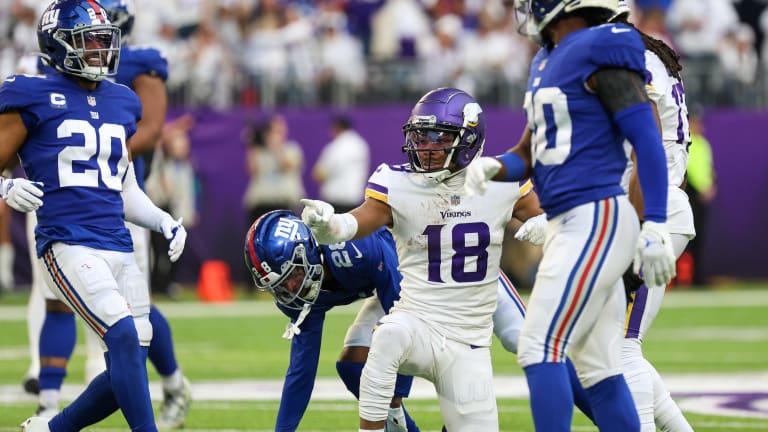 How do pundits think the Vikings will do against the Giants?