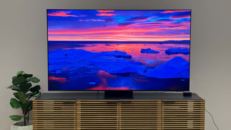 Save $500 on Samsung's 65-inch S90C OLED TV - Sports Illustrated