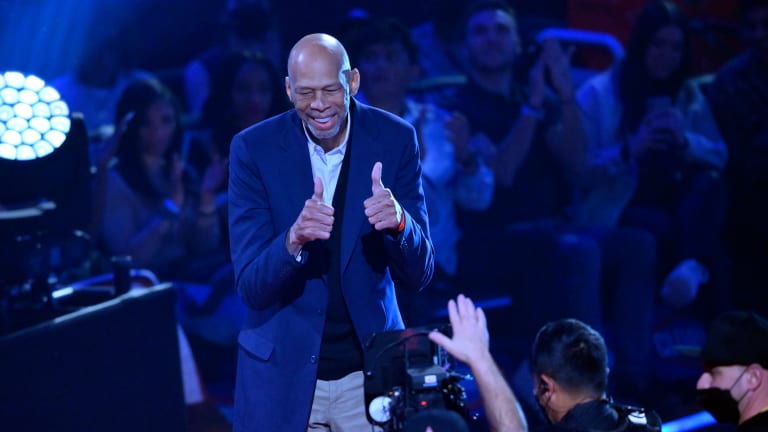 Lakers: Kareem Abdul-Jabbar Drops Unbelievable Fact About All-Time Scoring Record