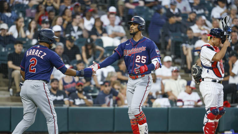 Twins turn triple play, defeat White Sox in extra innings