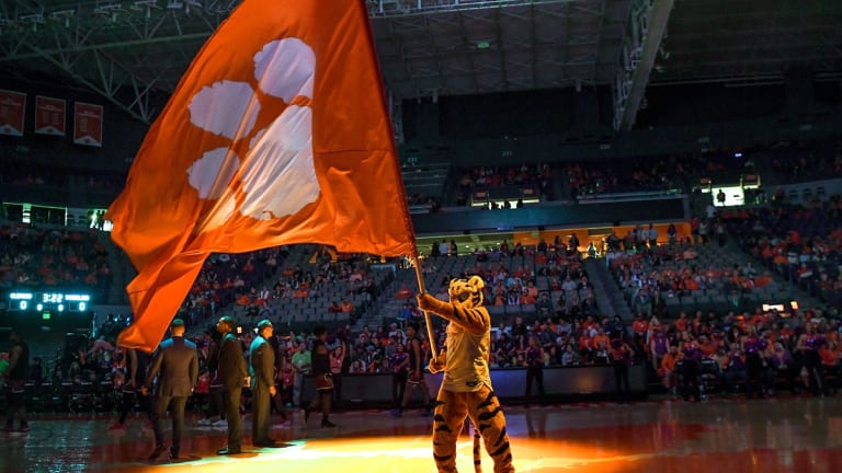 Clemson Set to Do Battle With Rival Gamecocks