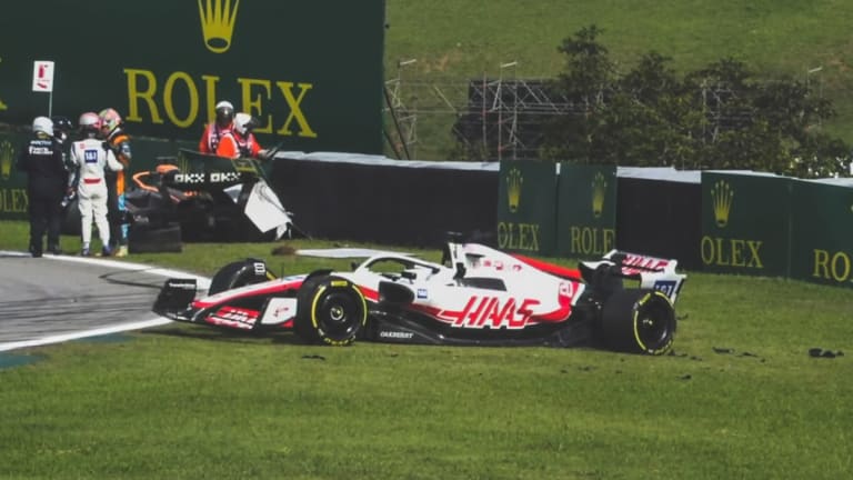 F1 News: Ricciardo and Magnussen Crash Leaving Race Yellow-Flagged
