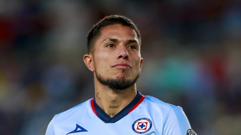 Cruz Azul: Carlos Salcedo deja el equipo y encuentra un nuevo club