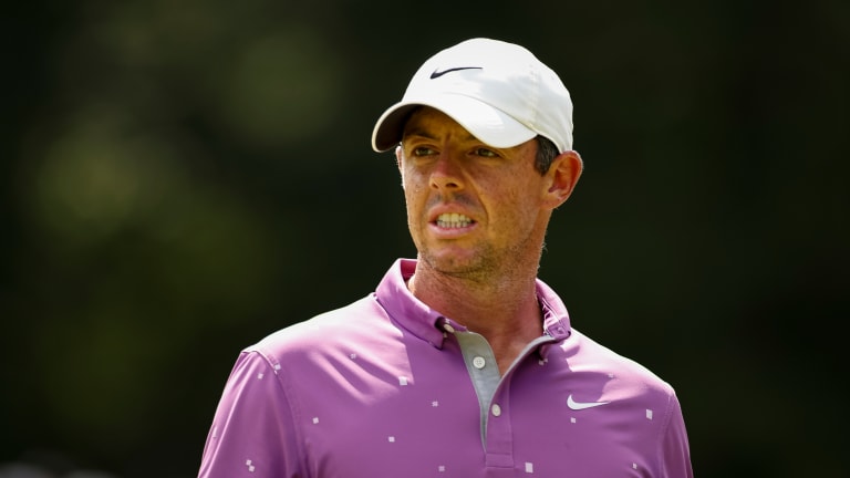 Rory McIlroy Closing Out '21 on a Tear, Shares Lead at Hero World Challenge