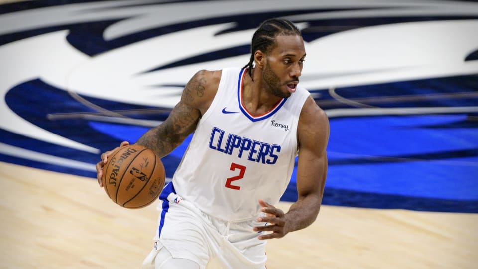 Sources: Kawhi Leonard Ahead of Rehab Schedule, Clippers Cautiously Optimistic About Return