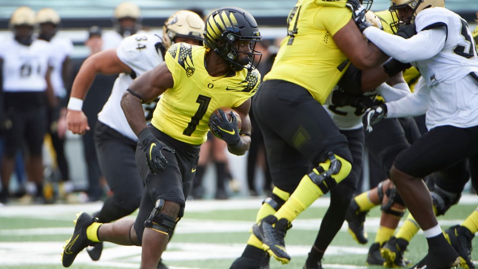 BREAKING: Oregon running back transfer commits to Florida State