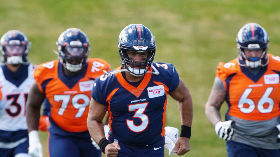 Russell Wilson: Broncos Must Have Ability to 'Flick The Switch'