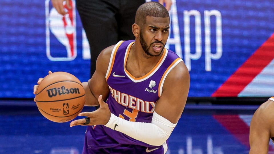 Phoenix Suns guard Chris Paul (3) dribbles against the New Orleans Pelicans during the second half of game six of the first round for the 2022 NBA playoffs.