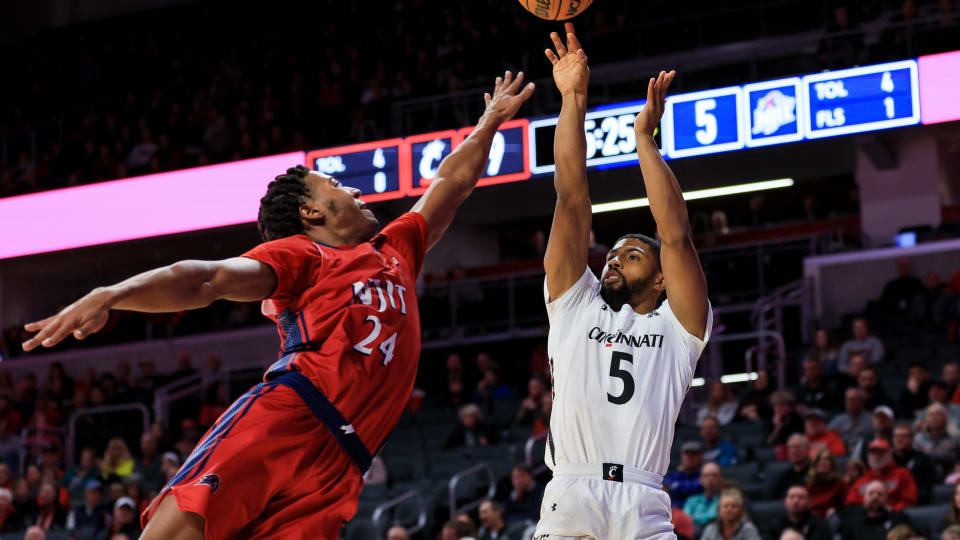 Three Man Weave: UC Destroys NJIT 86-60 For Second-Straight Blowout