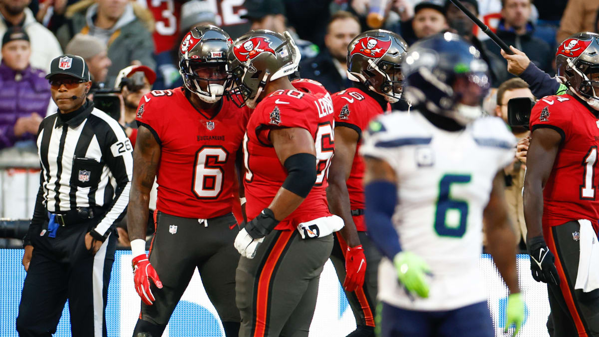 Seattle Seahawks Fall Short in Late Comeback Bid vs. Tom Brady's Tampa Bay  Buccaneers - Sports Illustrated Seattle Seahawks News, Analysis and More