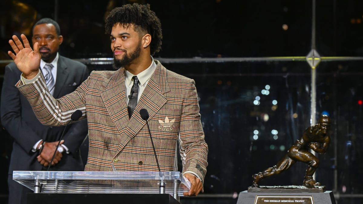 Caleb Williams Wears adidas x Gucci Suit at Heisman Ceremony - Sports  Illustrated FanNation Kicks News, Analysis and More