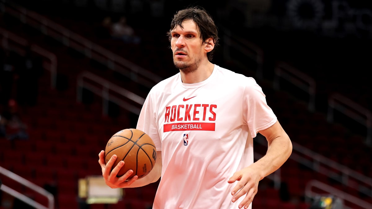 Watch: Boban Marjanovic came to the rescue during Rockets-Pelicans game