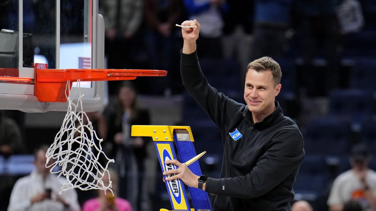 Jon Scheyer expects 'great perspective' from Duke basketball after