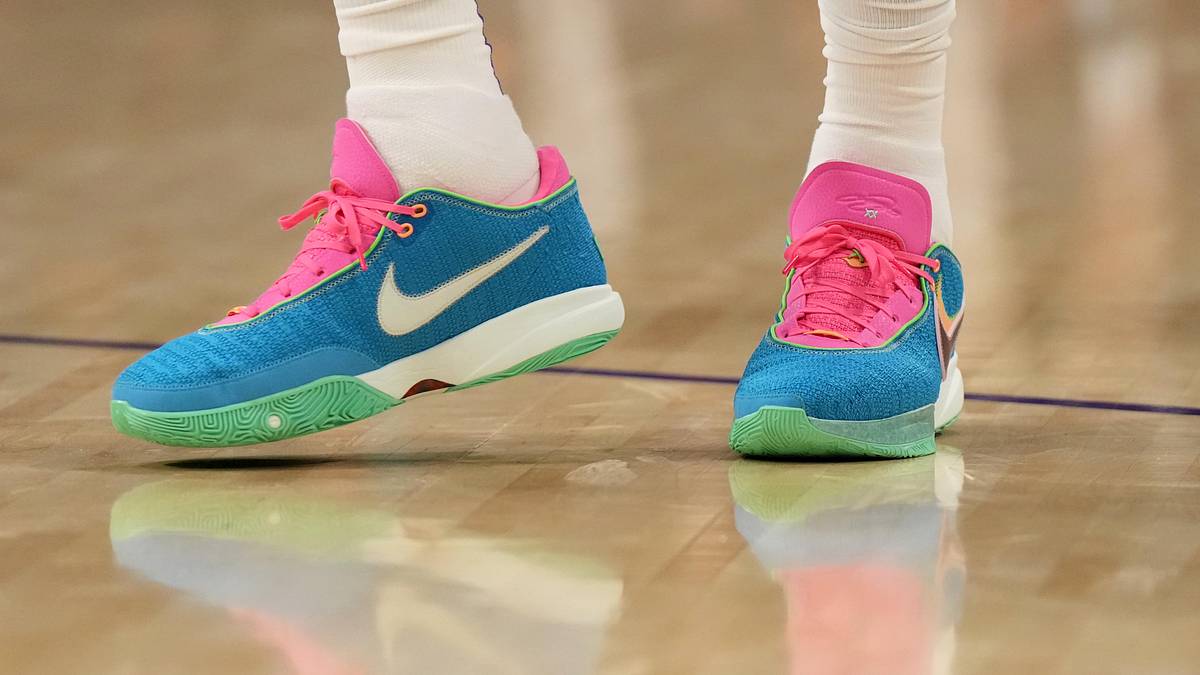 lebron pink and green