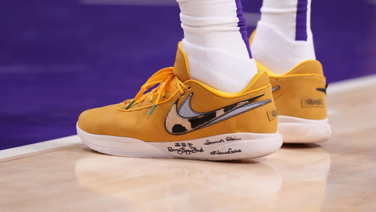 LeBron James Suits Up in Louis Vuitton Derby Shoes at Lakers Game –  Footwear News