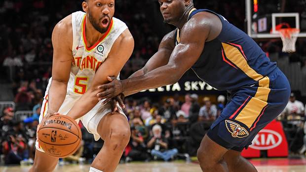 Former Atlanta Hawks power forward Jabari Parker recently held a free basketball camp for high school players. A hilarious video of Parker dominating the kids went viral.