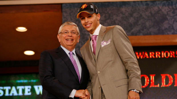 Stephen Curry and David Stern at the 2009 NBA Draft.