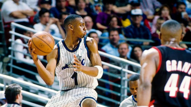 Orlando Magic legend Penny Hardaway turned down a $7 million sneaker deal with Converse in 1993 because he preferred the Nike Swoosh Logo.