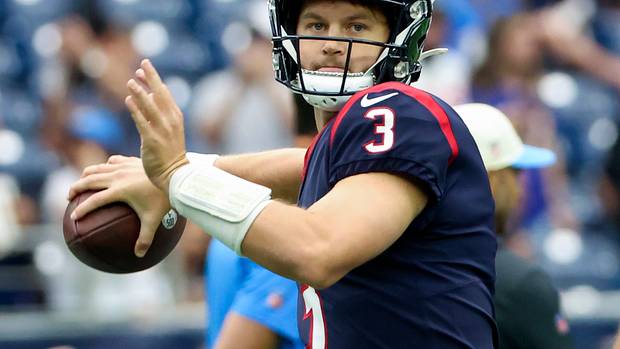 Houston Texans Bench Davis Mills, Name Kyle Allen New Starting QB vs. Dolphins - Sports Illustrated Houston Texans News, Analysis and More - Vimarsana News