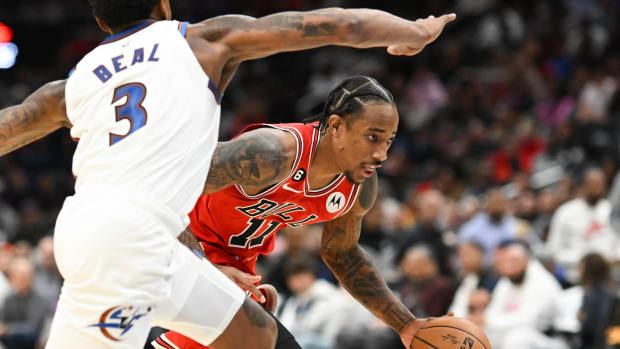 October 21, 2022; Chicago Bulls forward DeMar DeRozan attacks the basket against Washington Wizards' guard Bradley Beal