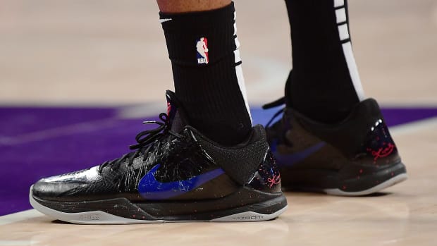 Toronto Raptors forward Thaddeus Young wears the Nike Kobe 5 against the Los Angeles Lakers on March 14, 2022.