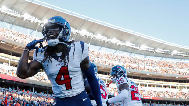 Houston Texans cornerback Tavierre Thomas (4) reacts after a play against the Cincinnati Bengals in the second half at Paycor Stadium.