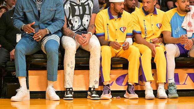 Sneakers NBA Players Wear When They Are Not Playing - Sports Illustrated FanNation Kicks News, Analysis and More - Vimarsana News