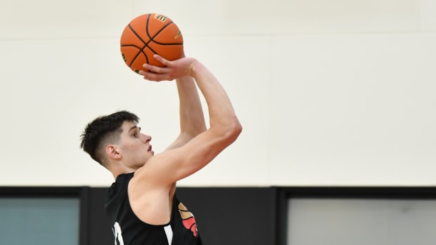 Student drafted for basketball flick, MIT News