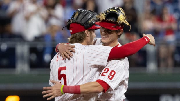 Maton and Bryson Stott hug it out after a big Phillies win.