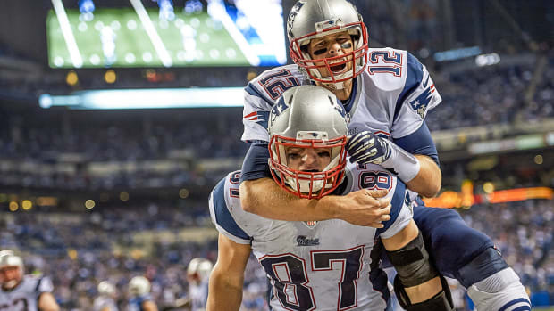 tom-brady-rob-gronkowski