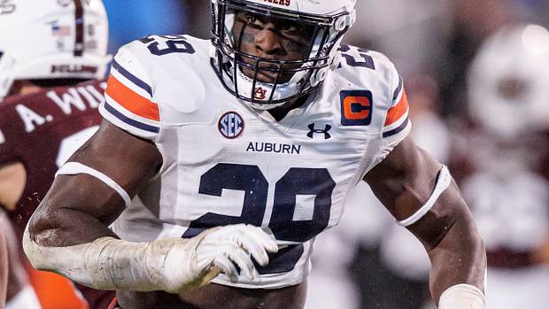 Derick Hall rushing the passer against Mississippi State.