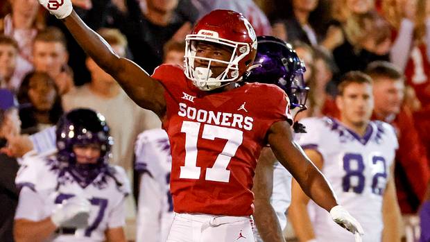 Scenes at an Oklahoma Sooners college football game.